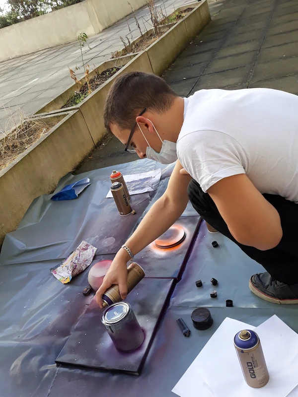 Peinture à la bombe style galaxy